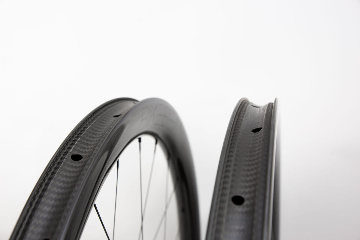 BIKEBEAT Maßstab EVO WIDE, 45mm Carbon Gravel Laufrad-Satz