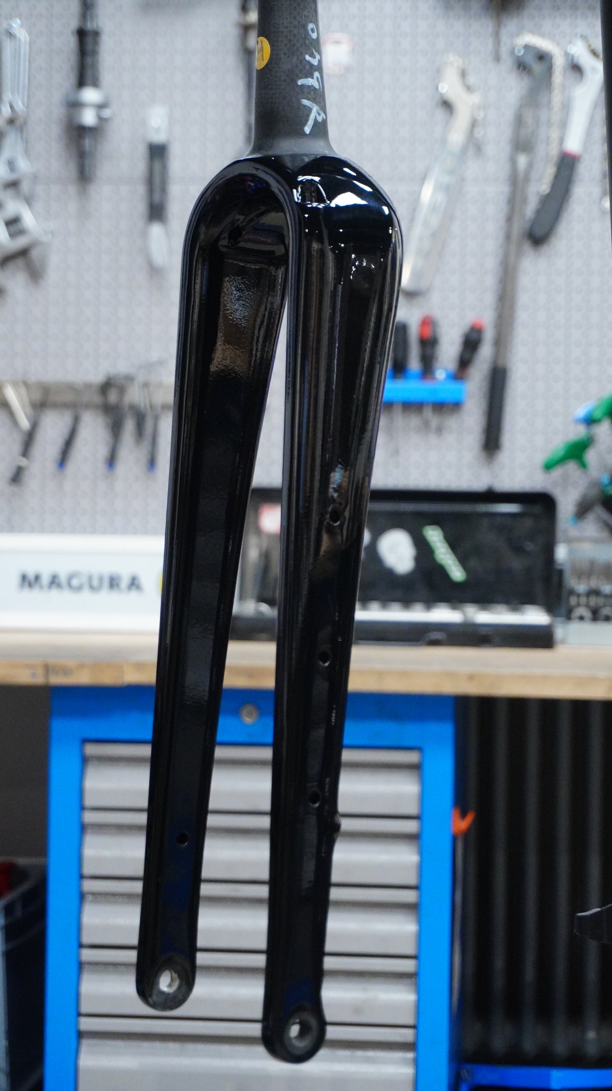 Bombtrack EXT Carbon Tapered Fork 48mm, 1 1/8" - 1 1/2" / Flatmount 12mm thru axle