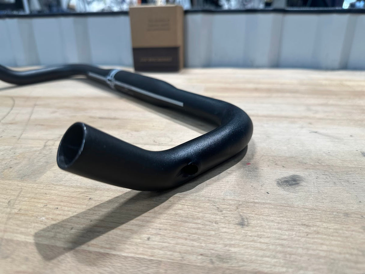 Cannondale C3 Bullhorn Lenker, 31,8 mm | 400mm - Schwarz