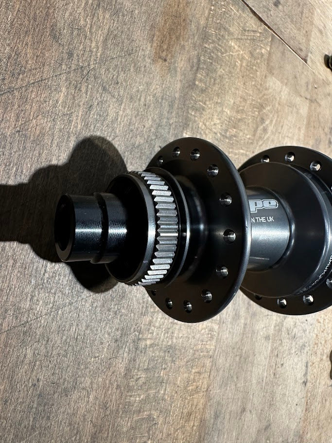 HOPE PRO5 rear hub, Centerlock, 12x142mm - Smoke