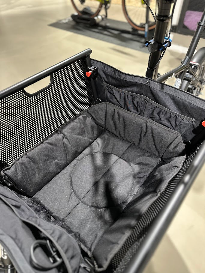 muli cycles dog cushion including fastening material