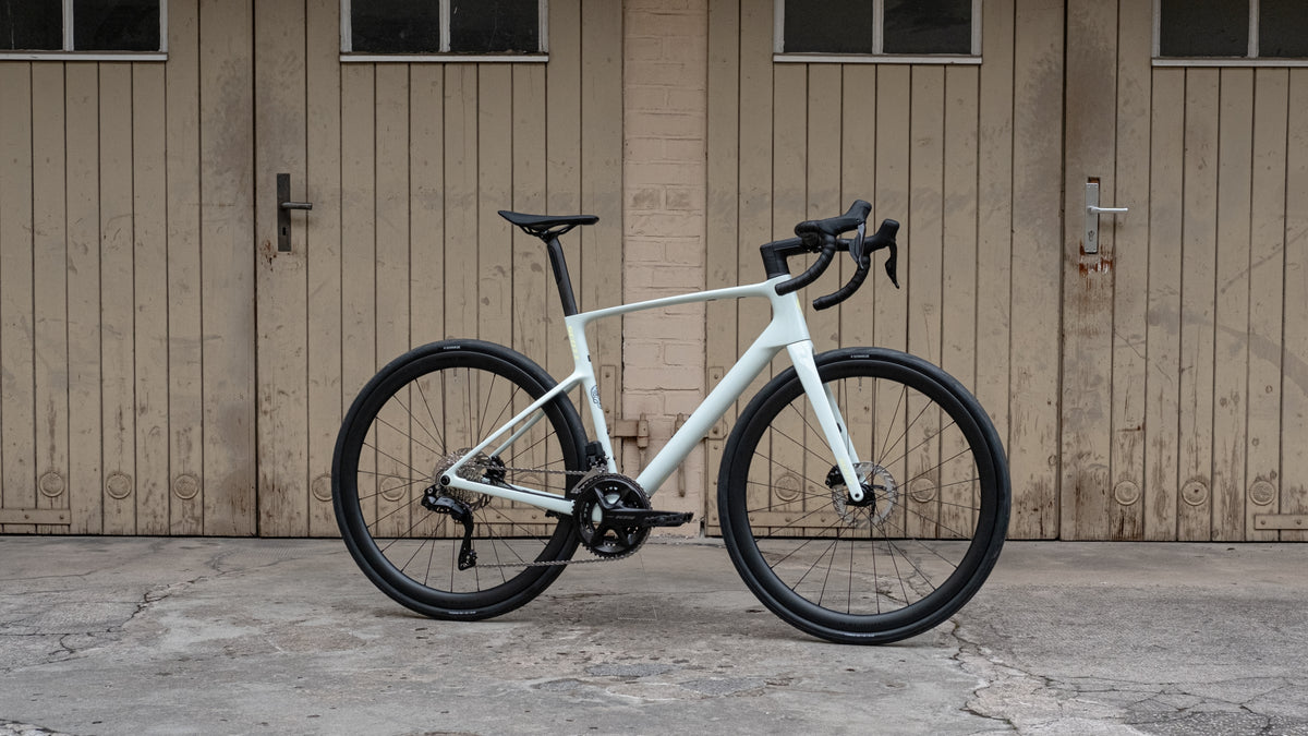 Scott ADDICT 30 Rennrad Shimano 105 Di2 2x12 - Frozen Green