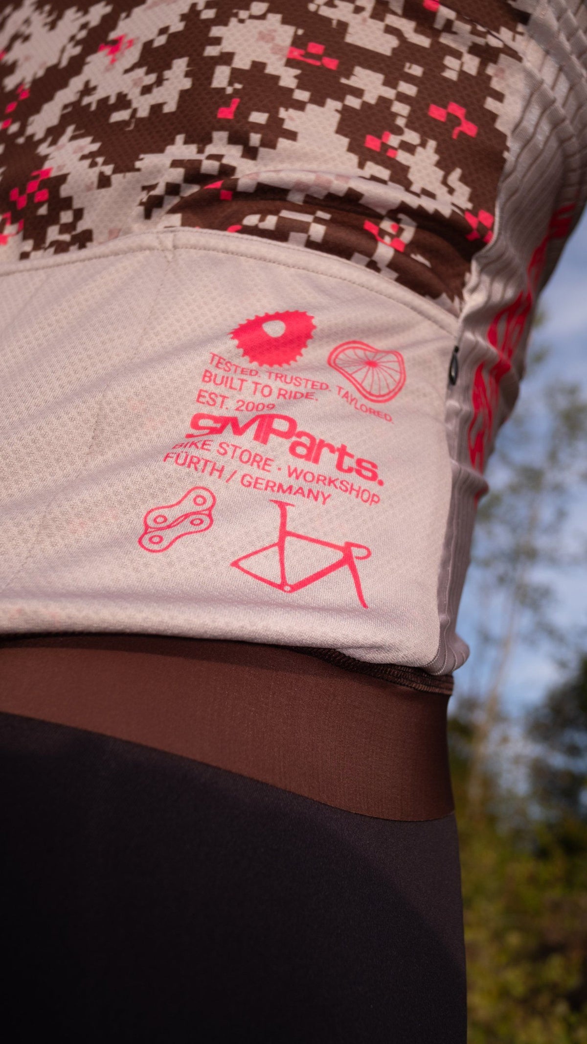 SMParts. Aero Race 1 Kurzarm Trikot - Sand Camo/Pink