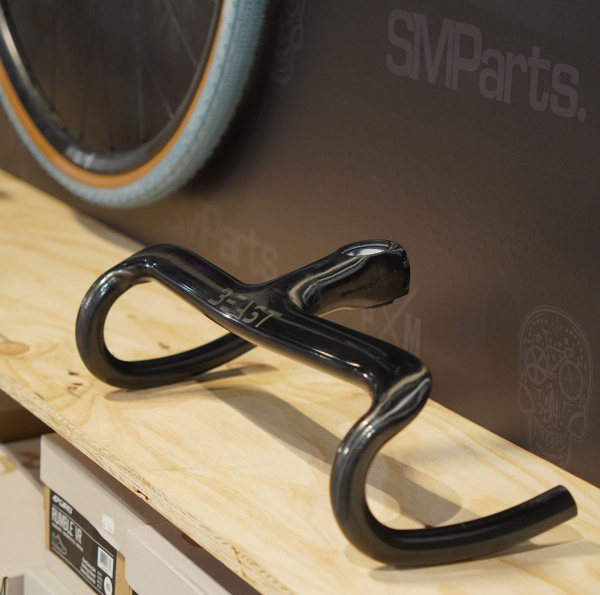 Beast One-Piece ROAD COCKPIT, UD-Finish - Schwarz