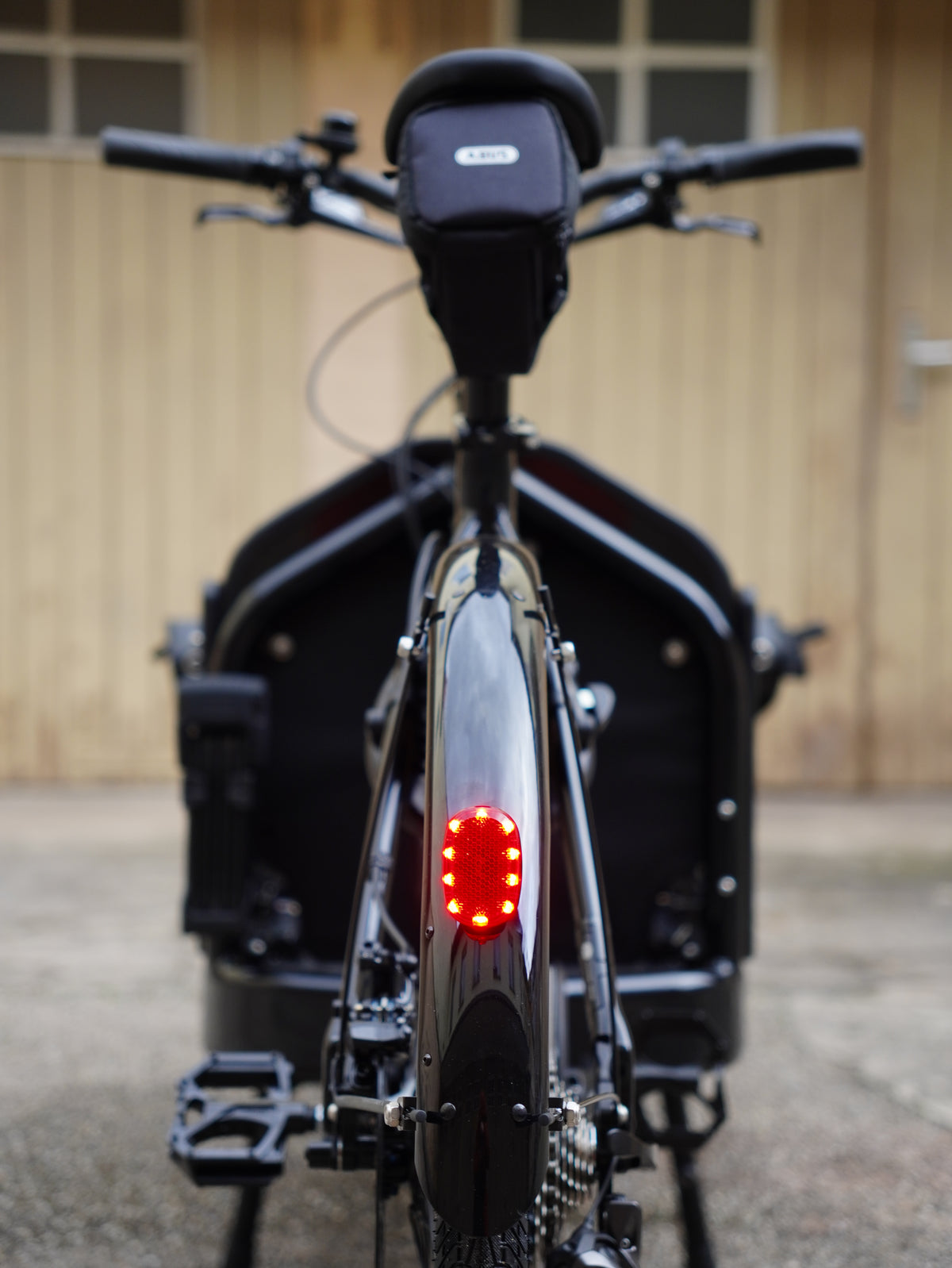 Larry vs Harry STePS eBullitt e6100 Nexus5 Di2 - Lastenrad / RACE