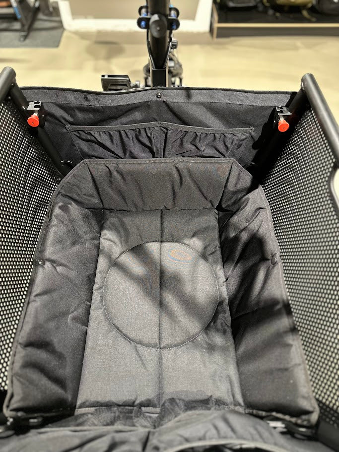 muli cycles dog cushion including fastening material