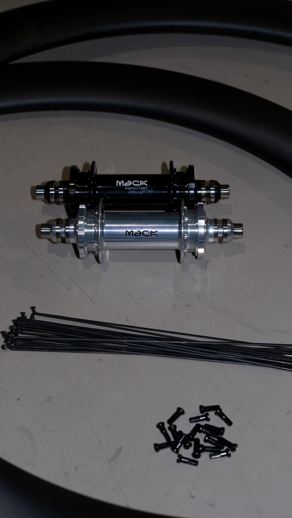 SMParts. Force 50 TLR UD Matt x MACK HUBS Superlight Track 20/20 Loch Laufradsatz