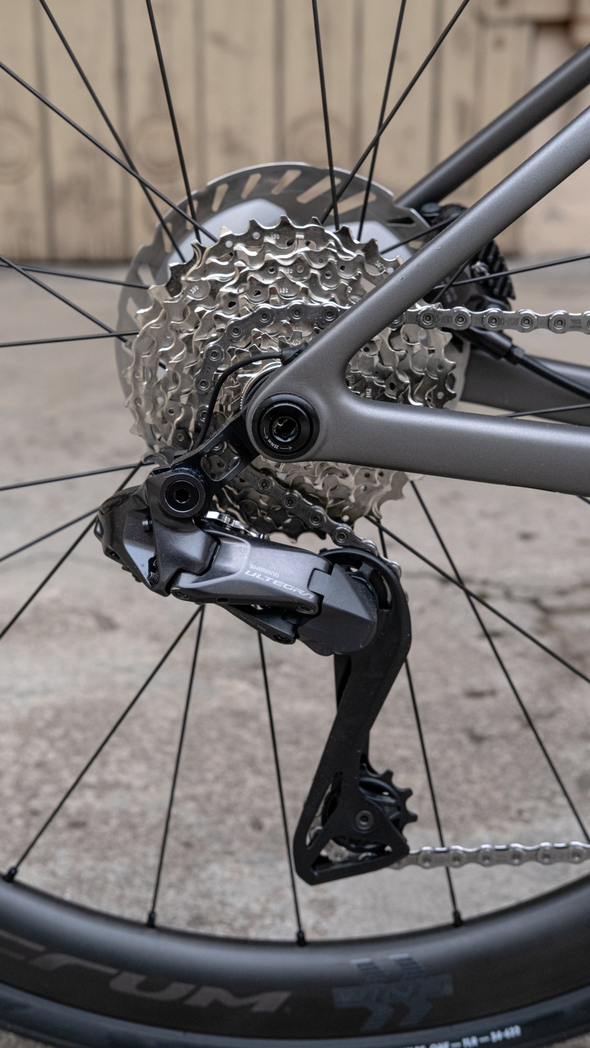 Scott ADDICT 20 Rennrad Shimano Ultegra Di2 2x12 - Tungsten Grey