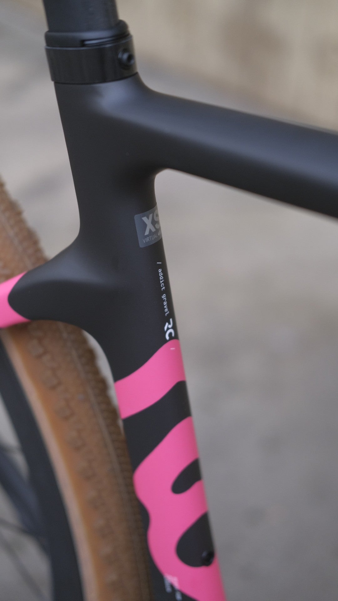 Scott Addict Gravel RC HMX Carbon Rahmen-Set - Carbon Black / Pink