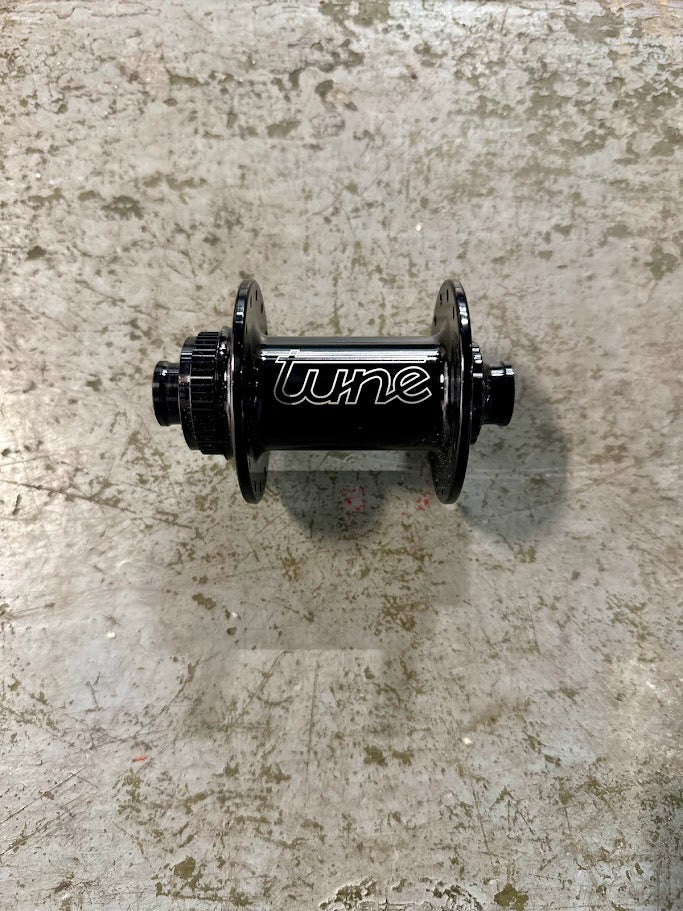 TUNE KillHill front hub, Centerlock, 12x100mm - Black