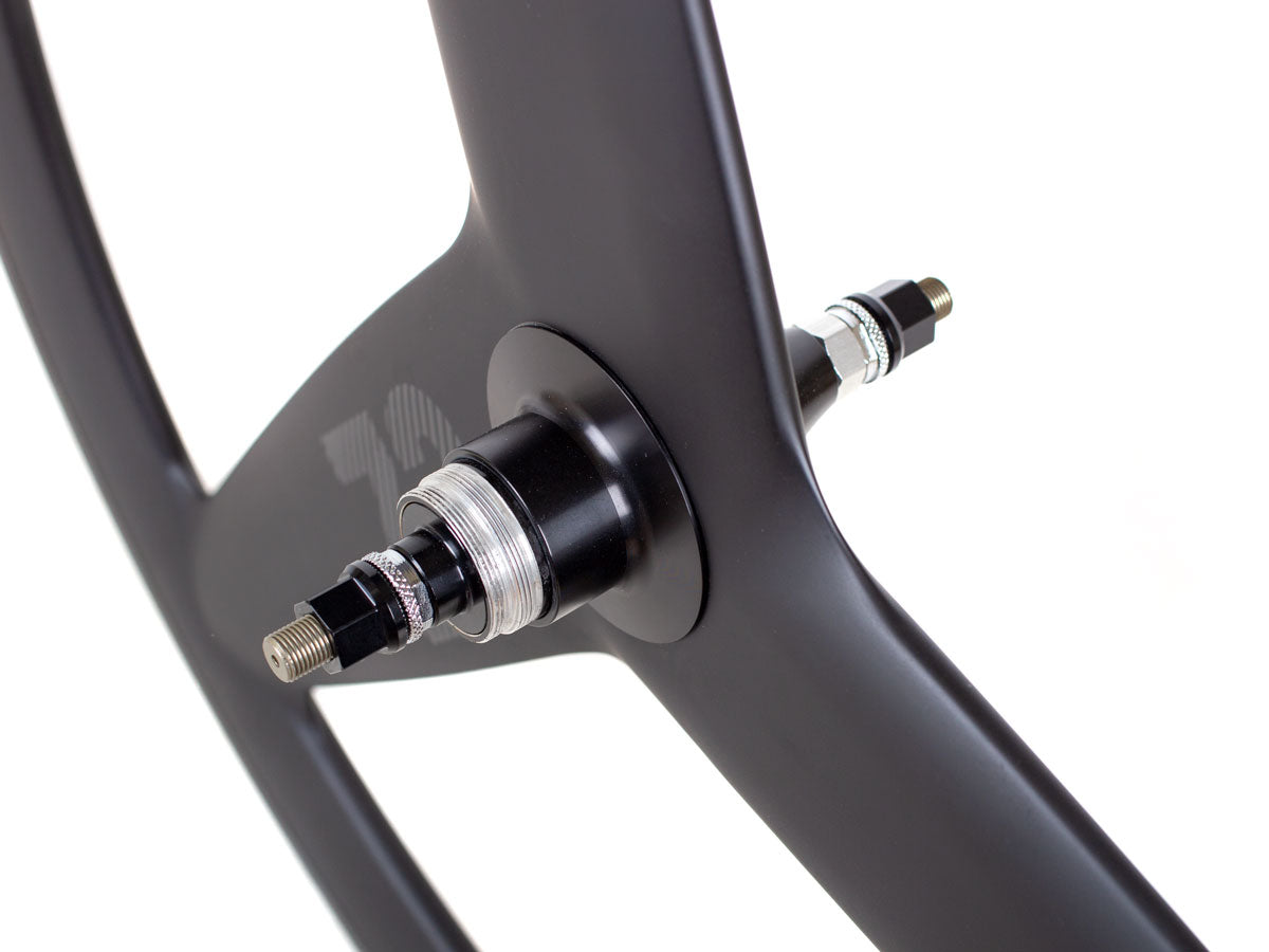 BLB Notorious Z3 Voll-Carbon Tri-Spoke - Hinterrad